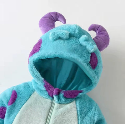 Close-up of the hood with soft purple horns